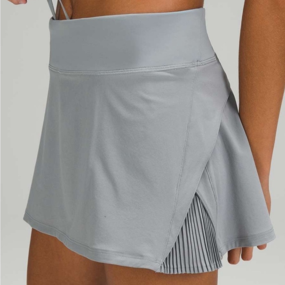 Lululemon play off the pleats mid rise tennis skirt
